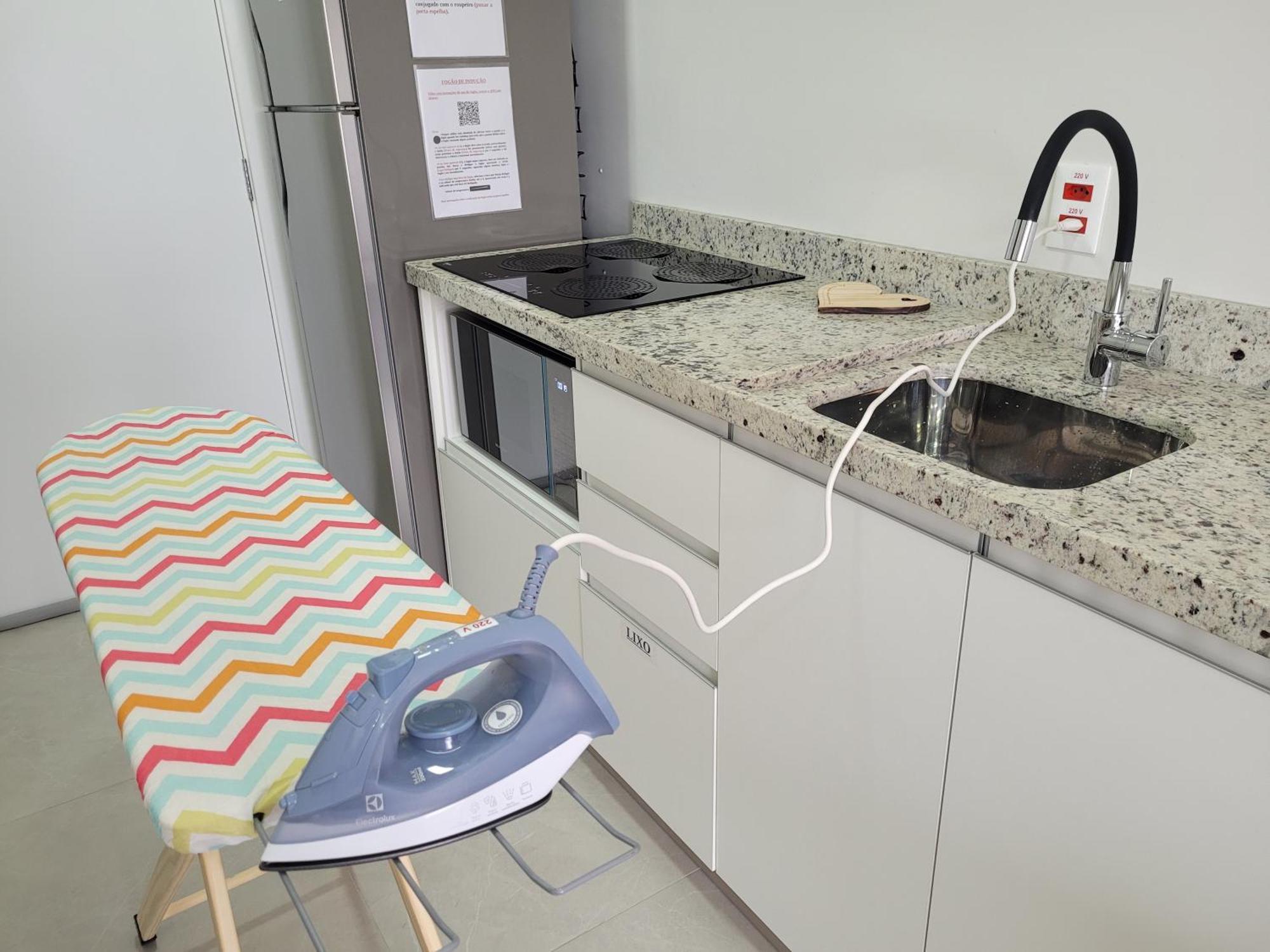 Studio Lux Ao Lado Da Puc Com Netflix Porto Alegre Exteriör bild